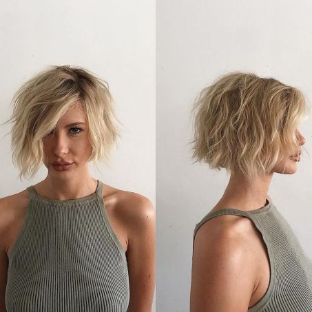 Asymmetrical Wavy Messy Bob