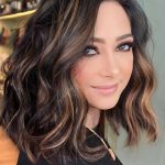 dark-bob-with-brown-highlights