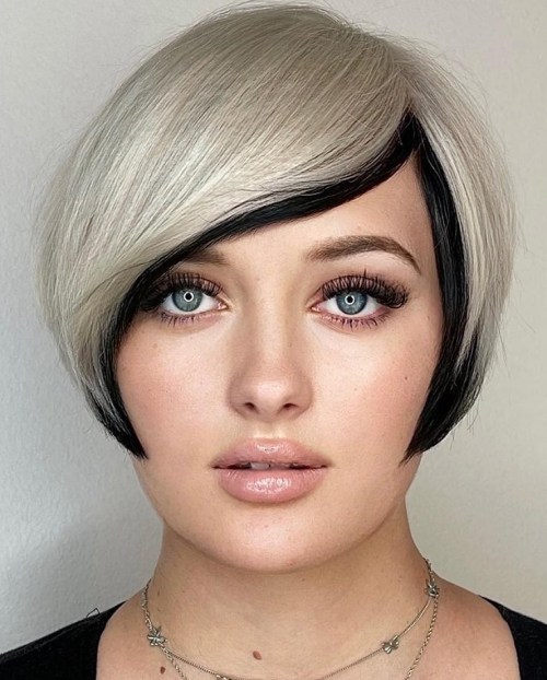 Gray Ear Length Bob with Side Bangs and Black Block Color