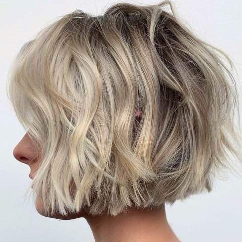 Jaw-Length Blunt Tousled Bob Hairstyle