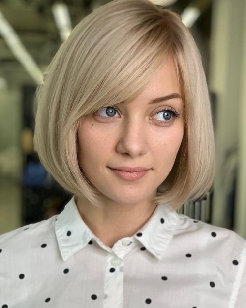Middle Length Bob with Rounded Ends and Side Bangs