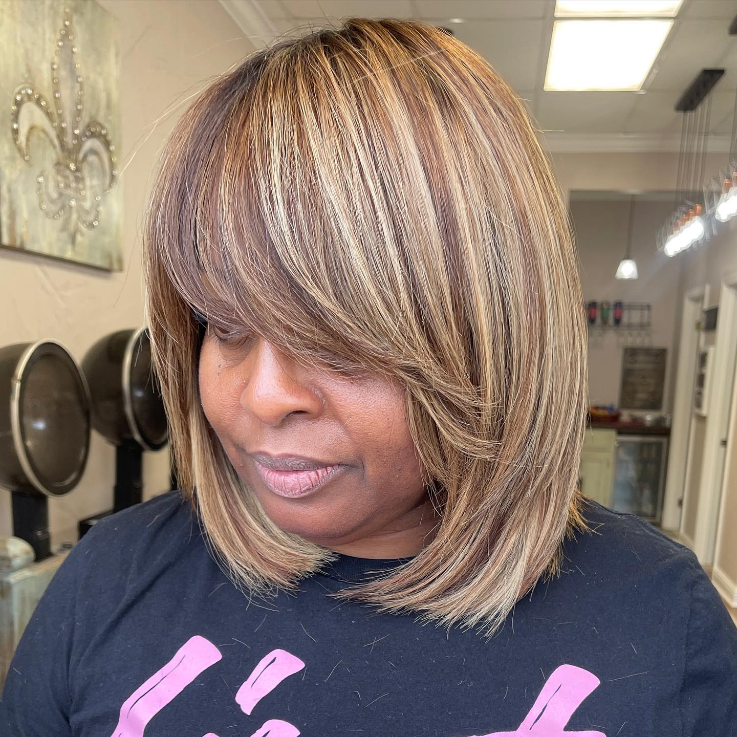 Short Highlighted Haircut for Black Women