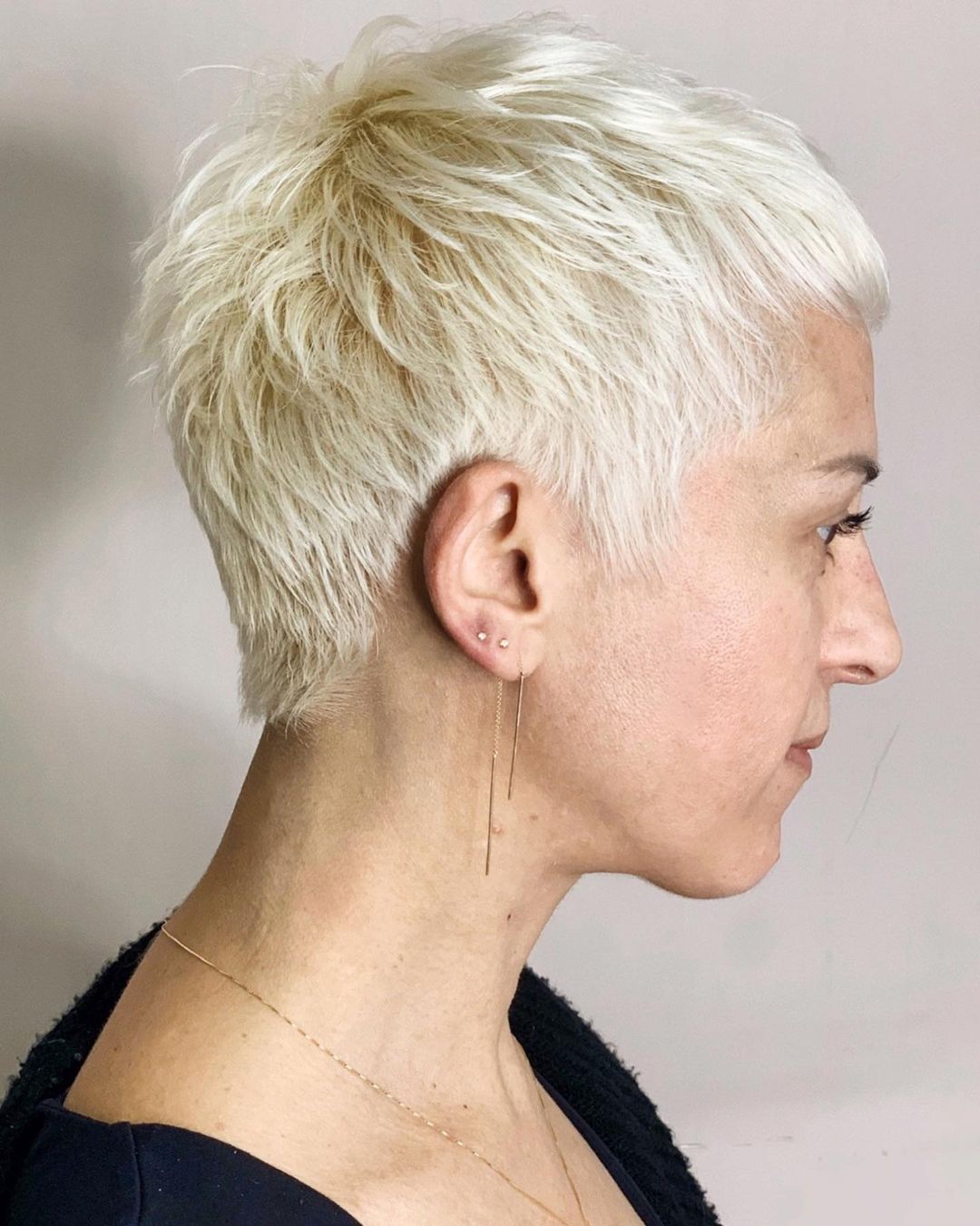 Very Shor Platinum Blonde Textured Pixie