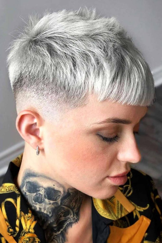 Amazing Silver Color Ideas #shortgreyhair #shorthairstyles #greyhairstyles