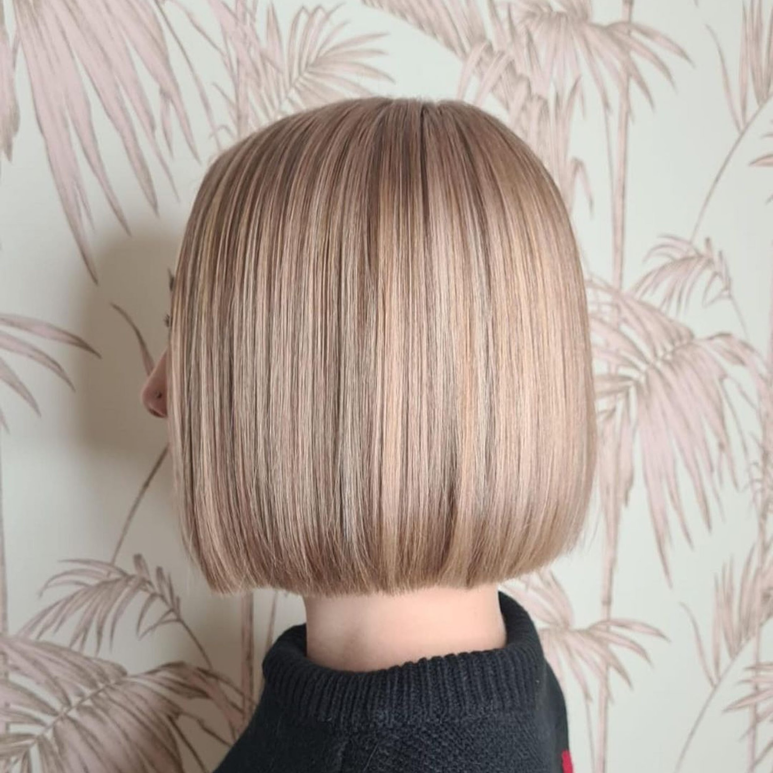 blonde one length bob