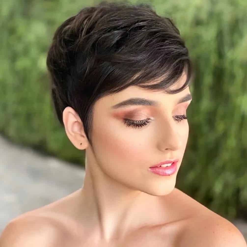 layered pixie cut with bangs