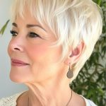 layered-short-haircut-for-fine-hair-on-older-woman