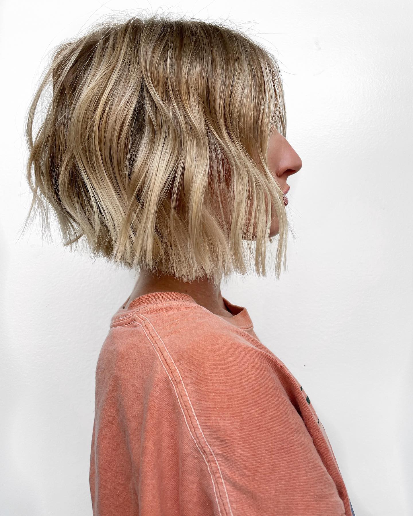 messy wavy blunt bob