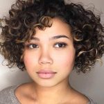 short-curly-hairstyles-for-round-faces-shortcurly