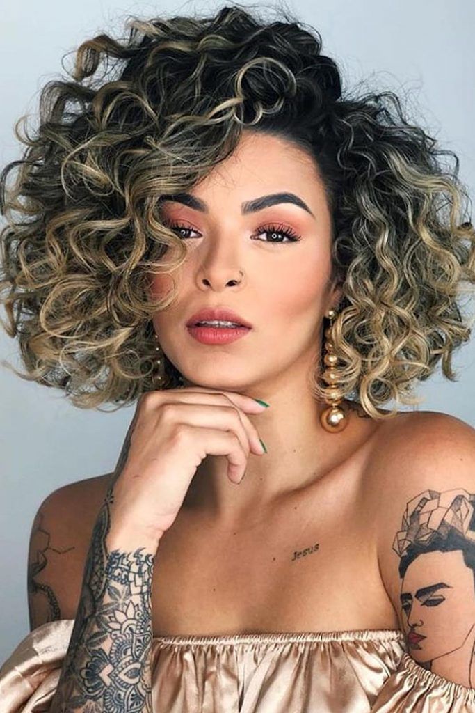 Short To Medium Curly Bob #shortcurlyhairstyles #curlyhairstyles #shorthairstyles #hairstyles #bobhairstyles