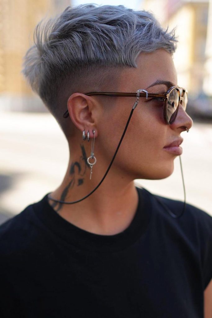 Short Wavy Pixie #shortgreyhair #shorthairstyles #greyhairstyles