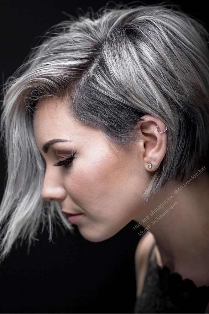 Straight Pixie-Bob With Grey Highlights #shortgreyhair #shorthaircuts #greycolor #pixiebob #straighthair