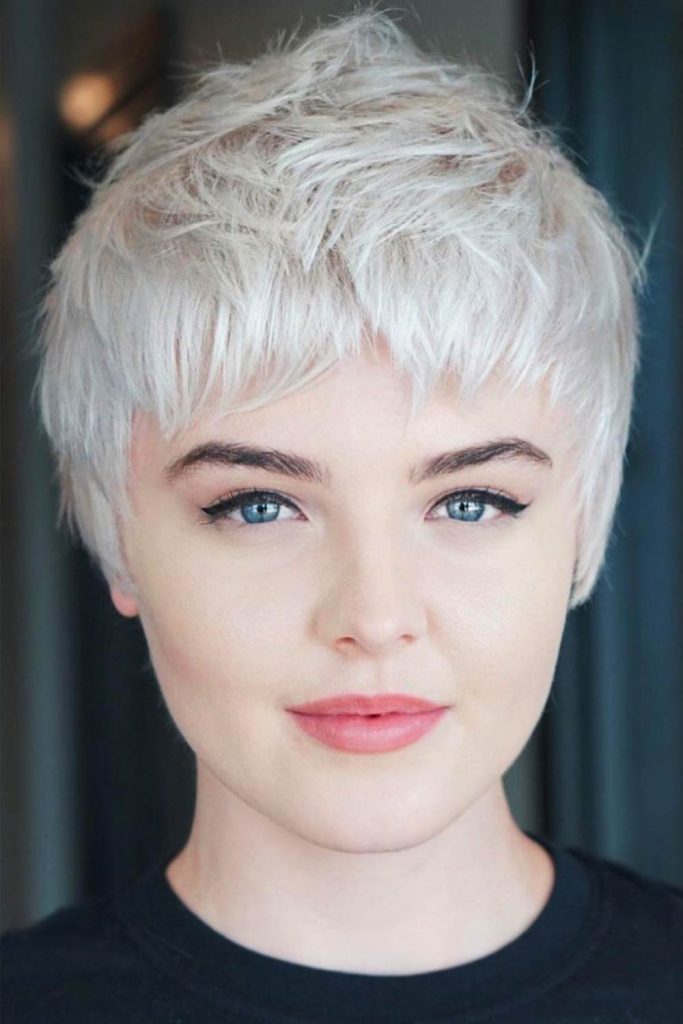 Textured Blonde Pixie #shorthairstyles #roundfaces