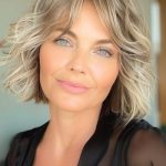 textured-wavy-bob-with-side-swept-bangs-short-hair