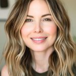 wavy-lob-with-face-framing-highlights-hairstyle-on