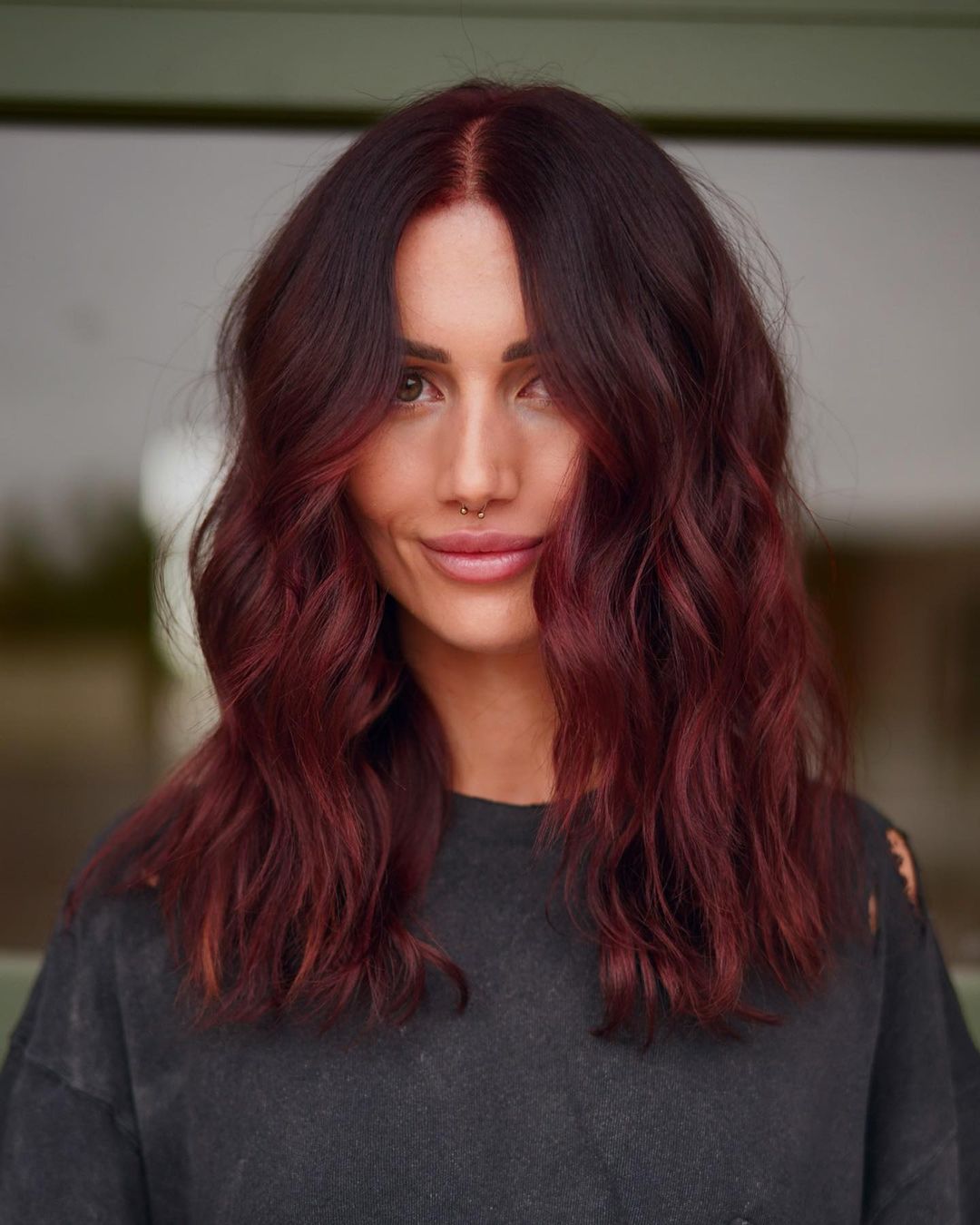 Dark Magenta Wavy Style