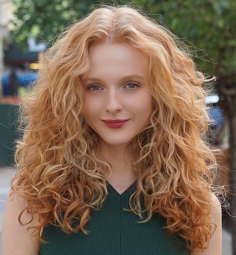 Light Strawberry Blonde Hue for Curls and Pale Skin