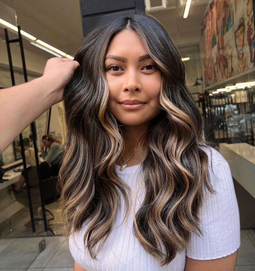 Long Dark Waves with Soft Highlights