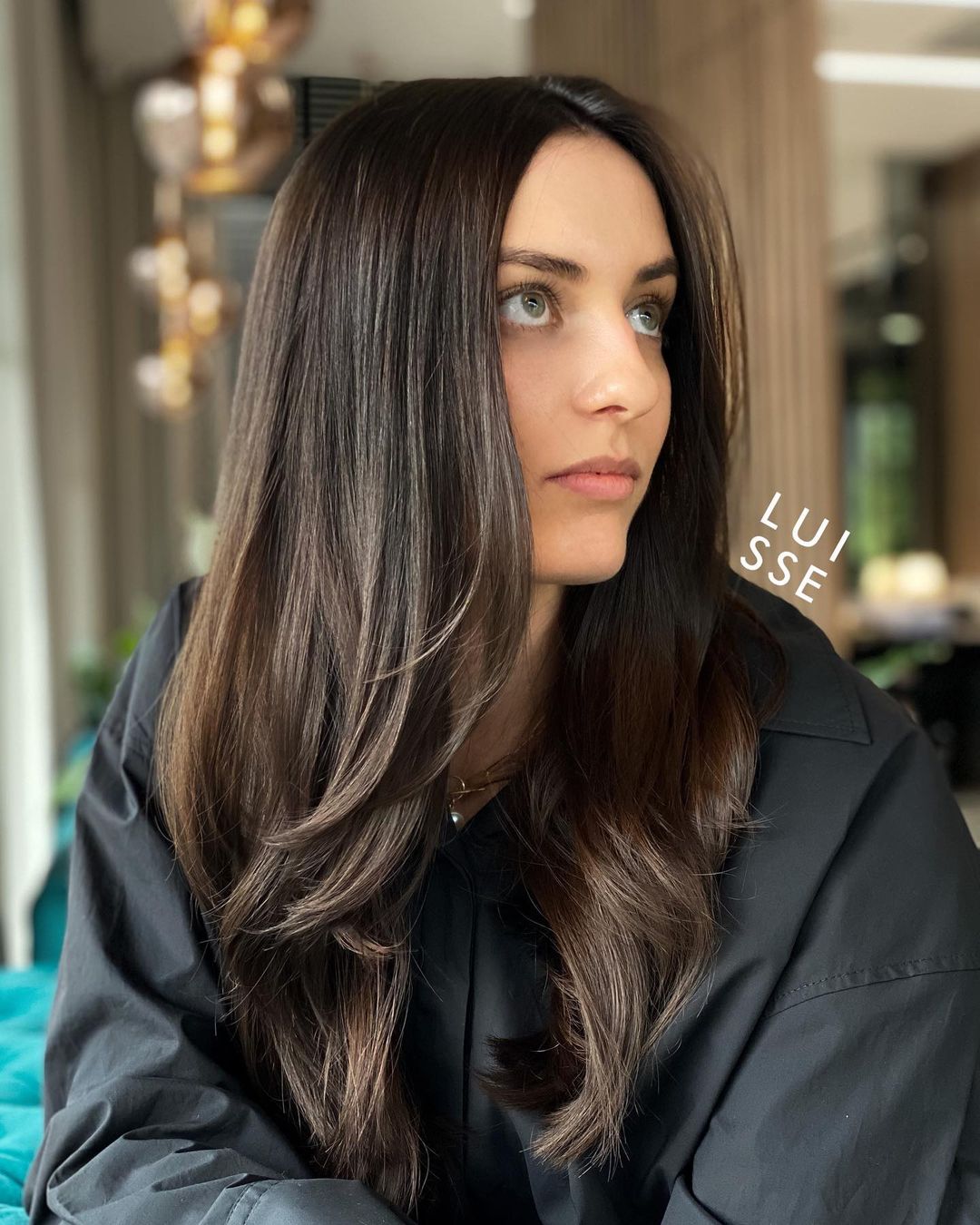 Neutral Brown Layered Cut