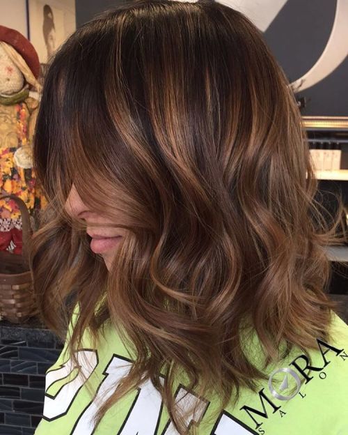 Wavy Brown Bob With Caramel Highlights