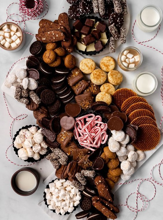 20 Mouth-Watering Dessert Charcuterie Board Ideas