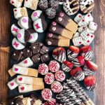 20-mouth-watering-dessert-charcuterie-board-ideas