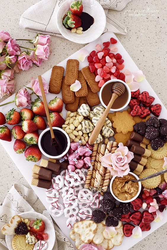 20 Mouth-Watering Dessert Charcuterie Board Ideas