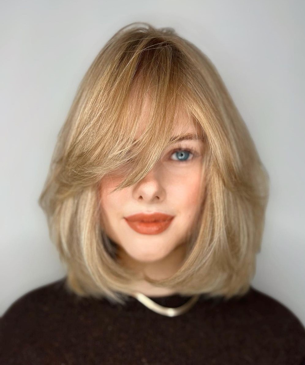 Short Blonde Hair with Honey Tones