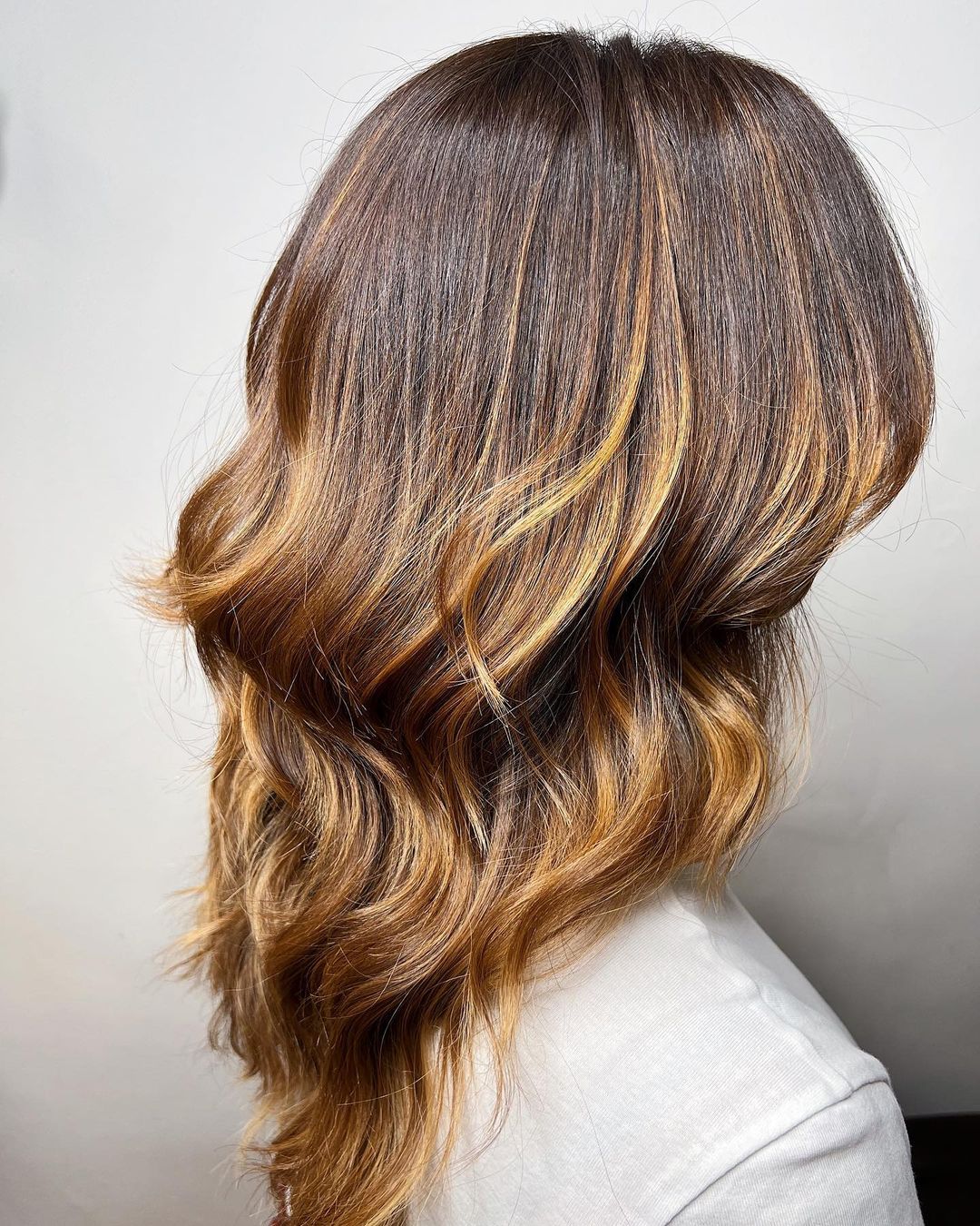 Wavy V-Cut with Balayage