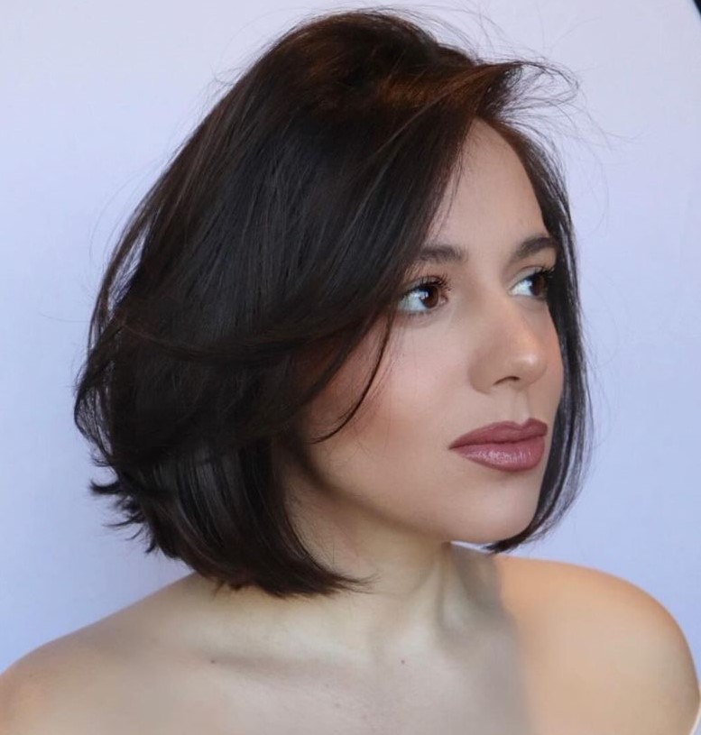 Deep Side Part Butterfly Bob