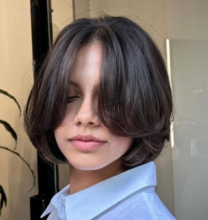 Layered Bob Haircut for Oval Face